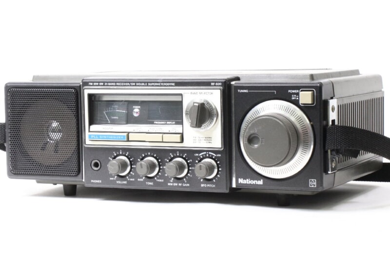 National FM-MW-SW 31-BAND [RF-B30] BCLラジオの画像1