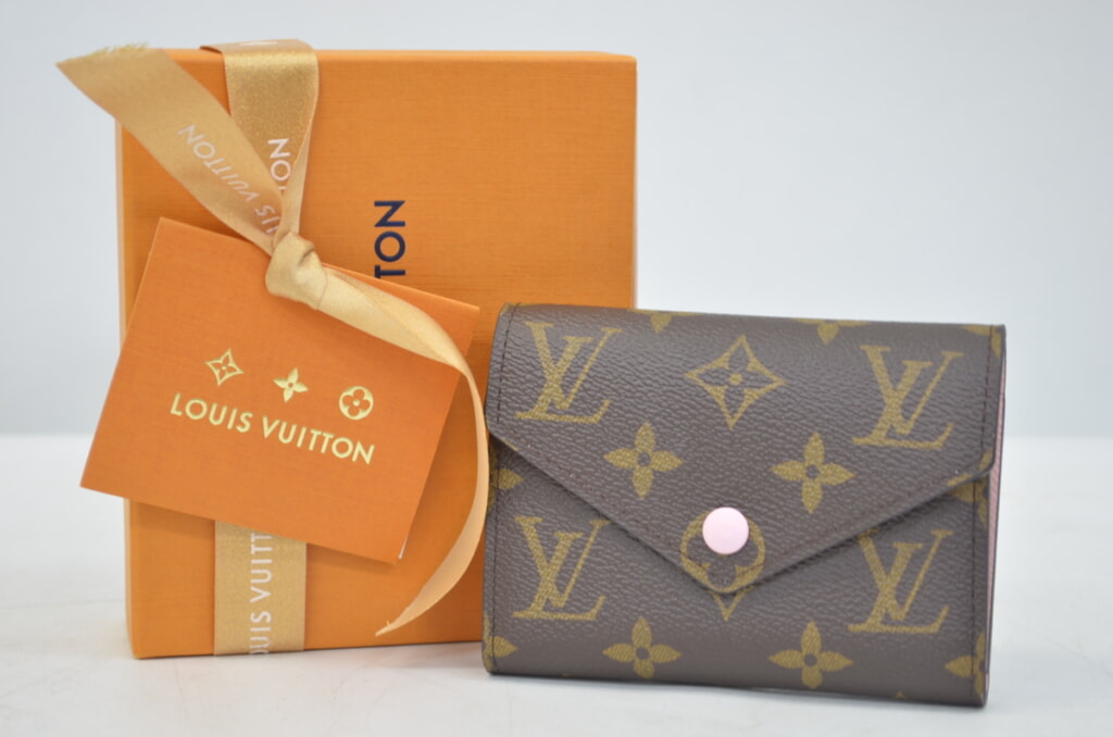 新品 Louis Vuitton ポルトフォイユ・ヴィクトリーヌ ローズバレリーヌ