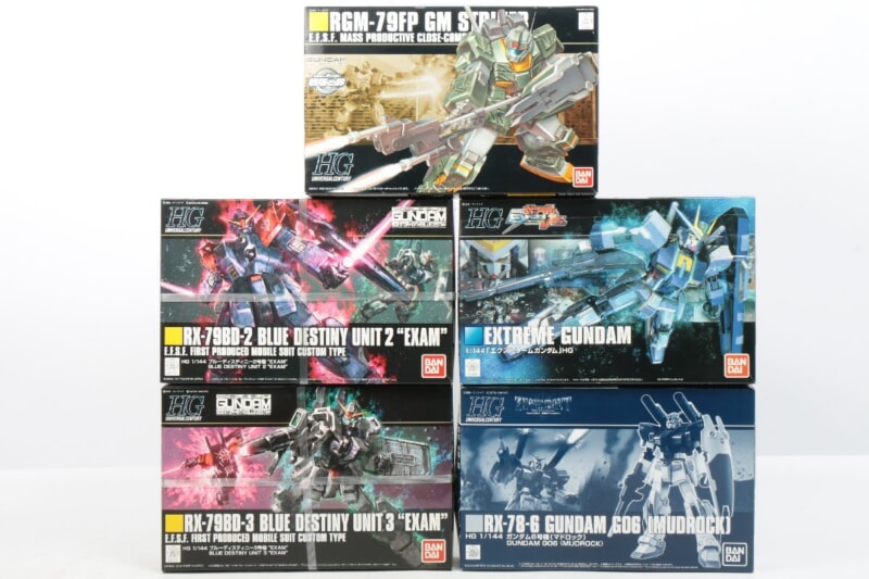 【未組立品】 BANDAI  HG 1/144 ブルーディスティニー・エクストリームガンダムなど ガンプラの画像1