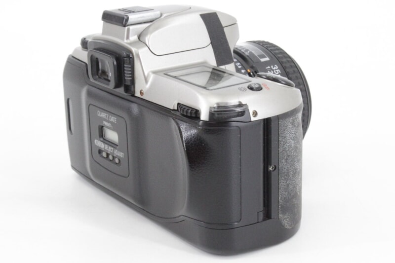 NIKON（ニコン）U フィルム一眼レフカメラ・レンズ AF NIKKOR 35mm F2 Dの画像1