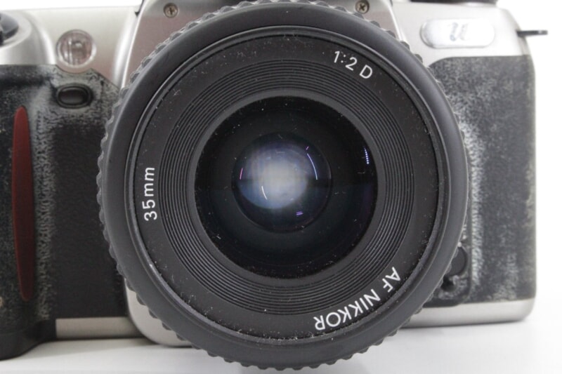 NIKON（ニコン）U フィルム一眼レフカメラ・レンズ AF NIKKOR 35mm F2 Dの画像1