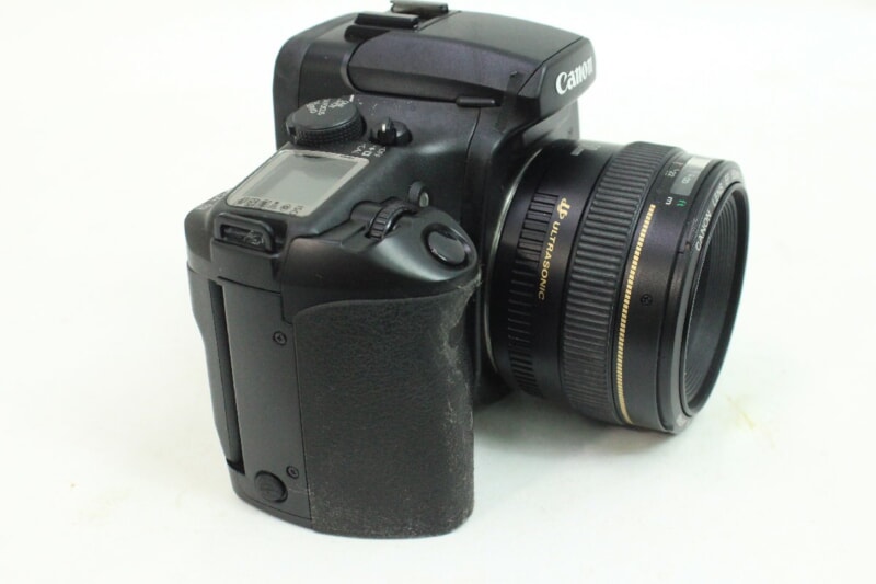 CANON（キャノン）EOS7 フィルム一眼レフカメラ ・レンズEF 50mm F1.4の画像1