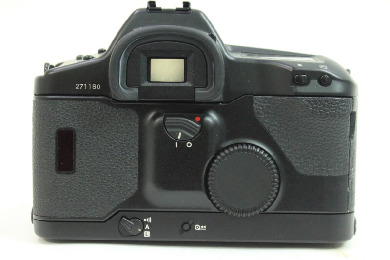 CANON（キヤノン）EOS-1N フィルム一眼レフカメラ・レンズ EF 80-200mm F4.5-5.6の画像1