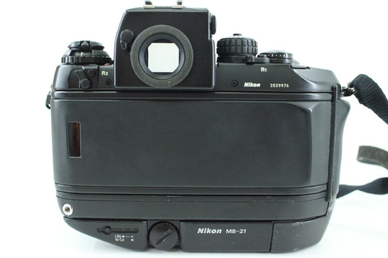 Nikon（ニコン） F4 フィルム一眼レフカメラ・レンズ AF NIKKOR 85mm 1:1.8Dの画像1
