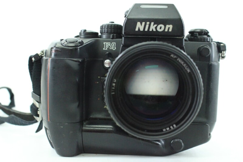 Nikon（ニコン） F4 フィルム一眼レフカメラ・レンズ AF NIKKOR 85mm 1:1.8Dの画像1