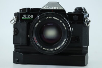 キャノン 【AE-1 プログラム】35mmフォーカルプレーンシャッター式 FD 50mm F=1.4 SSC 一眼レフ フィルムカメラ