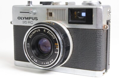 オリンパス  【35RC / リチャード 】 EE搭載 一眼レフ フィルムカメラ レンズ E.ZUIKO F=42mm 1:2.8