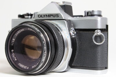 オリンパス  【OM-1】 35mm一眼レフ フィルムカメラ レンズ F.ZUIKO AUTO-S 50mm F1.8の買取り品の画像