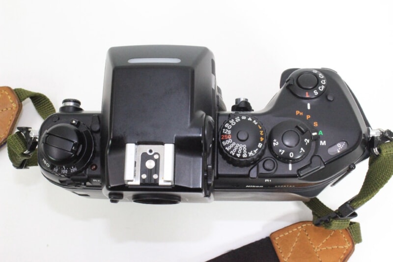 Nikon/ニコン  F4 一眼レフ フィルム カメラ バッテリーパック MB-21 付きの画像1