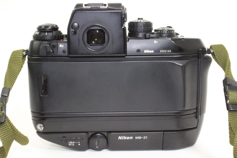 Nikon/ニコン  F4 一眼レフ フィルム カメラ バッテリーパック MB-21 付きの画像1