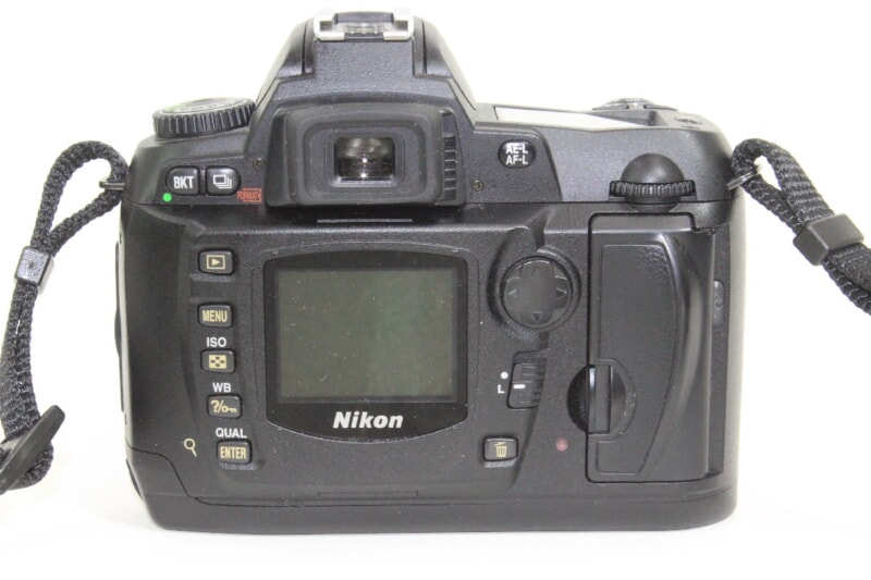 Nikon/ニコン  D70 一眼レフ デジタル カメラ レンズ 18-70mm 1:3.5-4.5G ED AF-Sの画像1