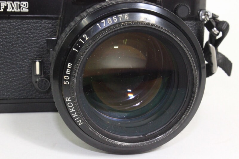 Nikon（ニコン）  FM2 フィルム一眼レフカメラ NIKKOR 50mm F1.2の画像1