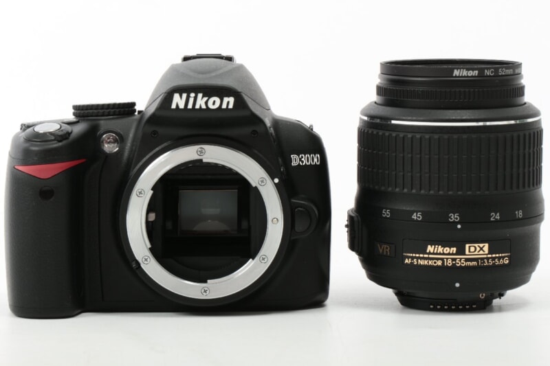 Nikon ・ D3000 18-55 VR Kit AF-S DX NIKKOR 18-55mm f/3.5-5.6G VRの画像1