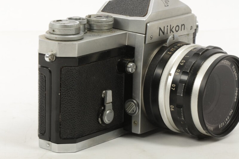 Nikon ・ ニコンF アイレベル フィルム一眼レフカメラ レンズの画像1