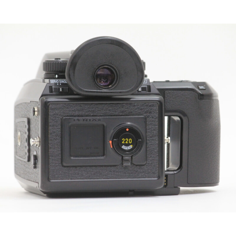 PENTAX ペンタックス 小型軽量中判一眼レフカメラ本体 645Nの画像1