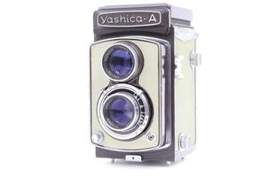 YASHICA 2眼レフカメラ Ｆ=80㎜の買取り品の画像