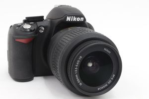 Nikon デジタル一眼レフカメラ D3100 AF-S NIKKOR 18-55㎜ 1：3.5-5.6G VR
