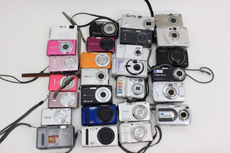 コンパクトデジタルカメラ Nikon / CASIO / Canon / SONY などの画像1