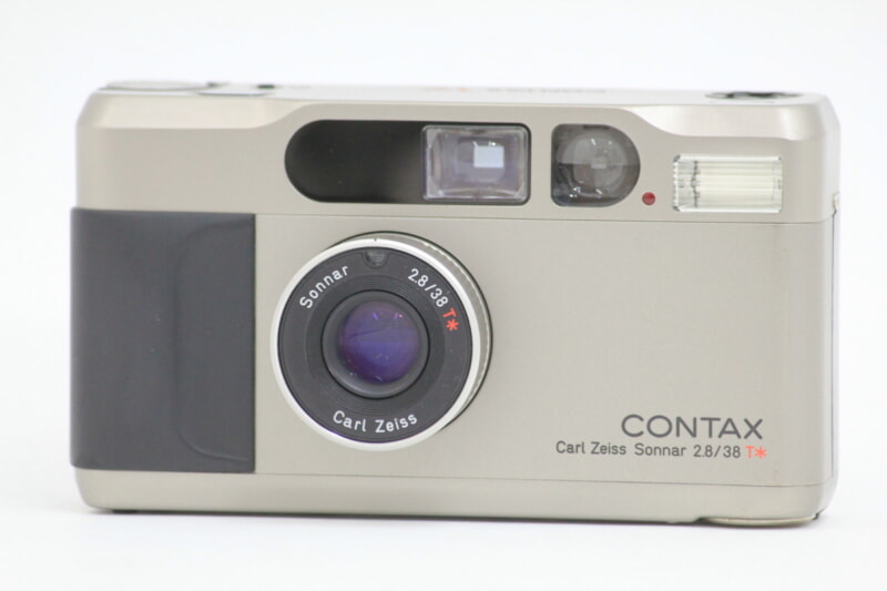 CONTAX（コンタックス）T2 高級フィルムカメラ + レンズ Carl Zeiss Sonner 2.8/38 T*の画像1