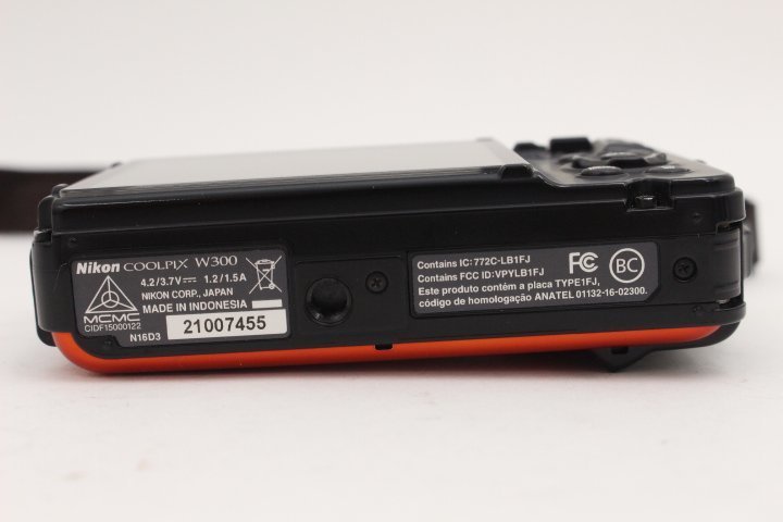 Nikon（ニコン）COOLPIX W300 防水30m・耐衝撃・4K動画対応コンパクトデジタルカメラの画像1