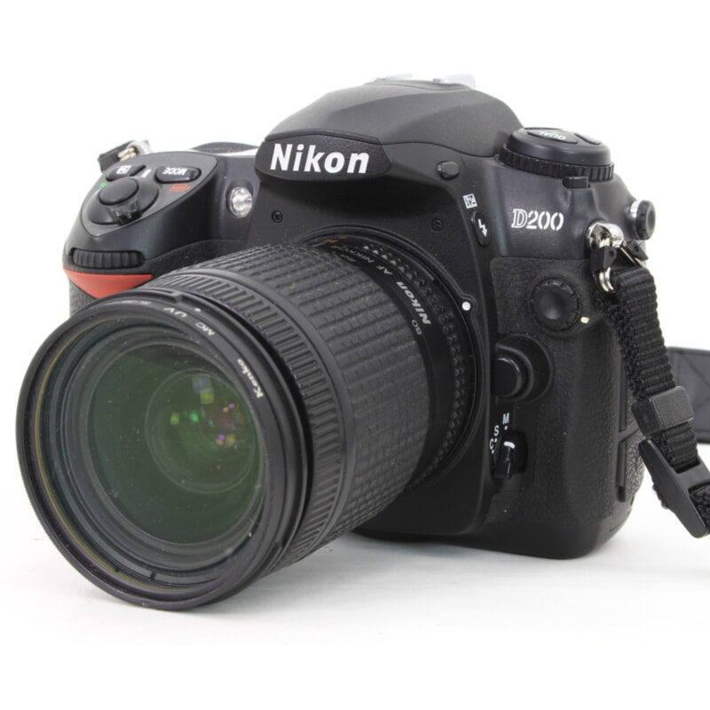 Nikon ニコン 一眼レフカメラ D200の画像1