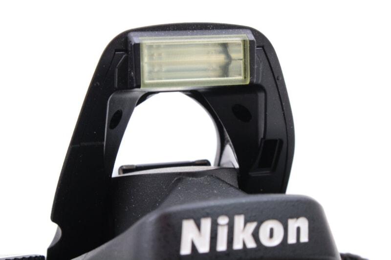 Nikon（ニコン）D5100 デジタル一眼レフカメラ / AF-S DX NIKKOR 18-55mm f/3.5-5.6G VRの画像1