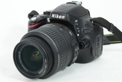 Nikon（ニコン）D5100 デジタル一眼レフカメラ / AF-S DX NIKKOR 18-55mm f/3.5-5.6G VR