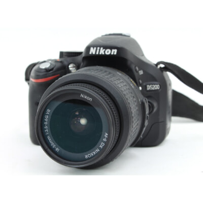 Nikon デジタル一眼レフカメラ D5200 AF-S NIKKOR 18-55㎜ 1：3.5-5.6G