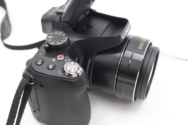 Panasonic（パナソニック）LUMIX DMC-FZ70 光学60倍ZOOM デジタルカメラの画像1