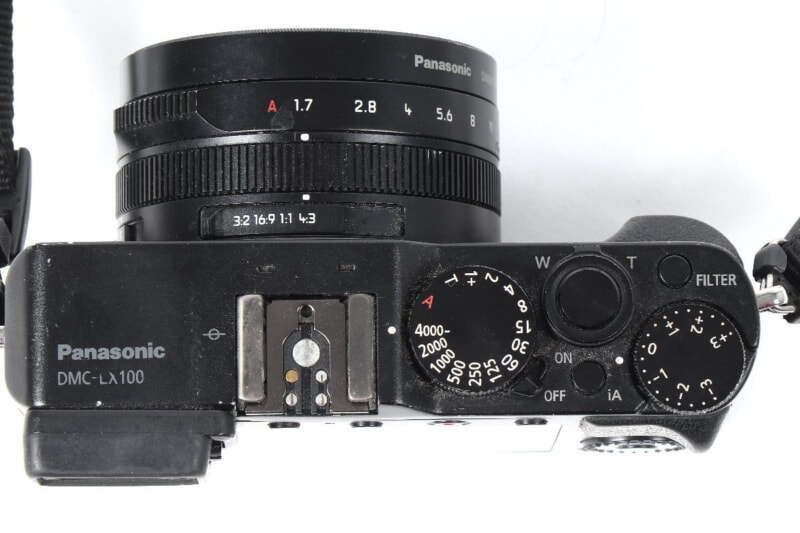 Panasonic（パナソニック）LUMIX DMC-LX100 デジタルカメラ / ストロボ DMW-FL70の画像1