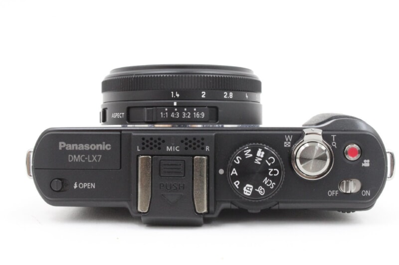 Panasonic（パナソニック）LUMIX DMC-LX7 デジタルカメラの画像1
