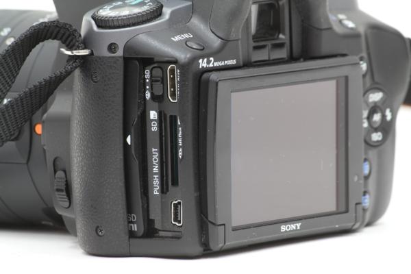 SONY（ソニー）デジタル一眼レフ a380 DSLR-A380の画像1