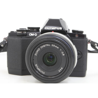 OLYMPUS オリンパス デジタル一眼カメラ OM-D E-M10 ZUIKO DIGITAL 25mm 1：2.8 Φ43の買取り品の画像