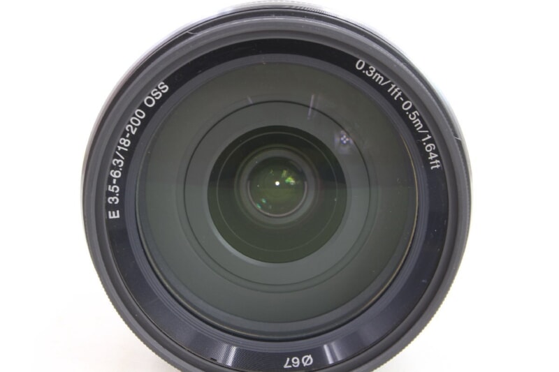 SONY（ソニー）E 18-200mm F3.5-6.3 OSS α・Eマウント用 高倍率ズームレンズ（SEL18200）の画像1