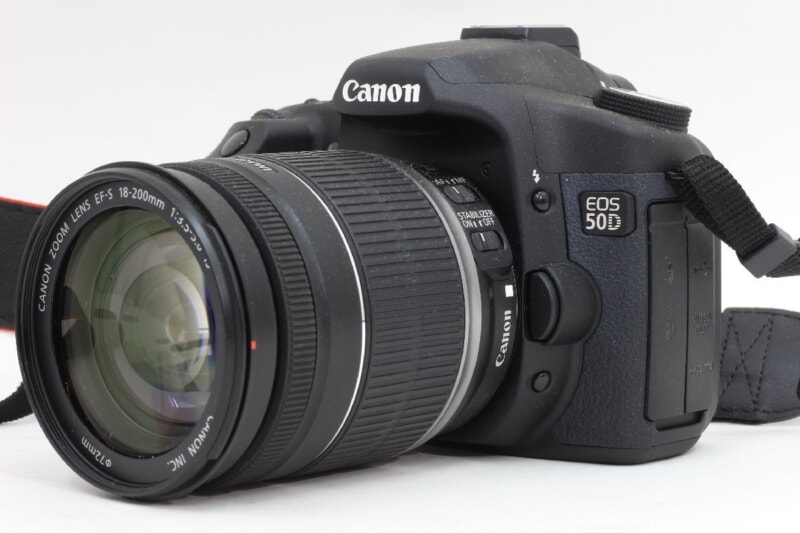 Canon（キヤノン）EOS 50D AFデジタル一眼レフカメラ / EF-S 18-200mm F3.5-5.6 ISの画像1