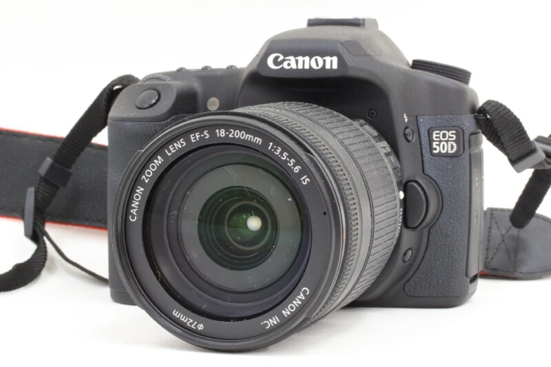 Canon（キヤノン）EOS 50D AFデジタル一眼レフカメラ / EF-S 18-200mm F3.5-5.6 ISの画像1