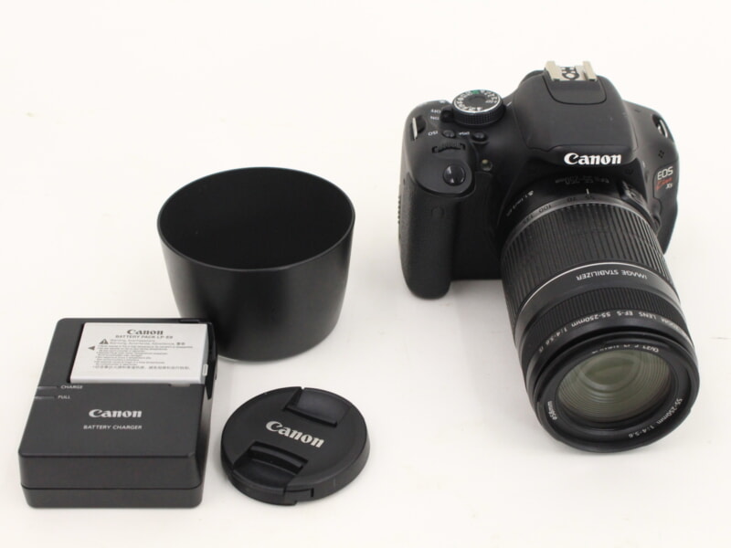 Canon（キャノン）EOS Kiss X5 AFデジタル一眼レフカメラの画像1