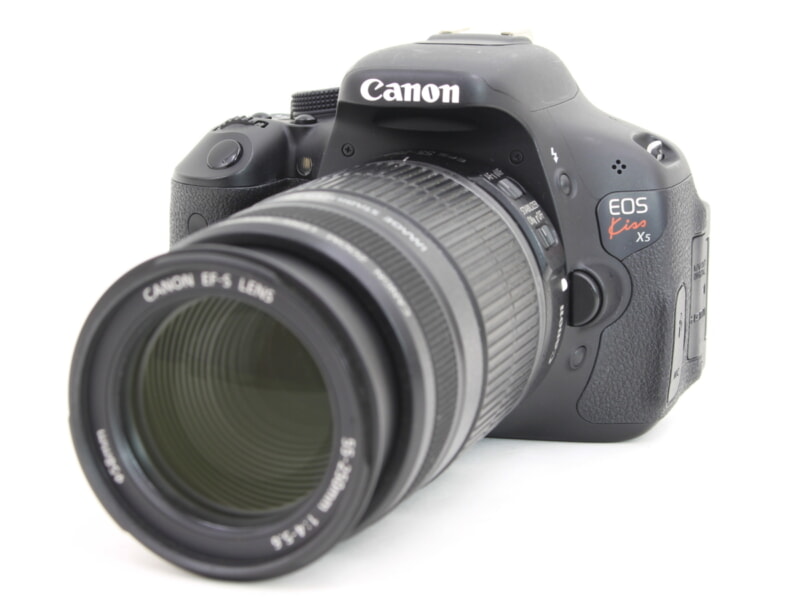 Canon（キャノン）EOS Kiss X5 AFデジタル一眼レフカメラの画像1