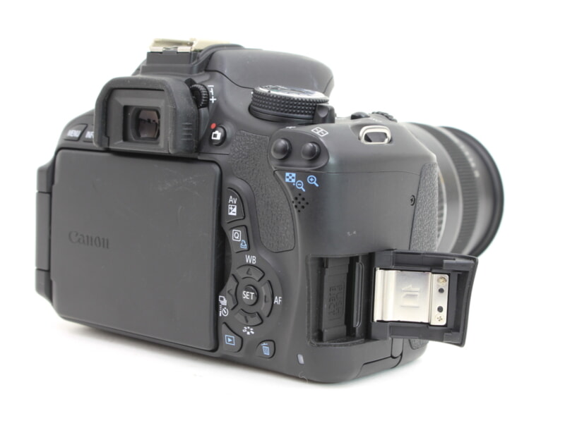 Canon（キャノン）EOS Kiss X5 AFデジタル一眼レフカメラの画像1