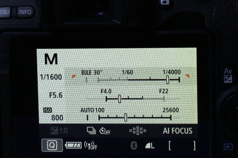 Canon（キヤノン）デジタル一眼レフ EOS Kiss X9 ダブルズームキット]の画像1