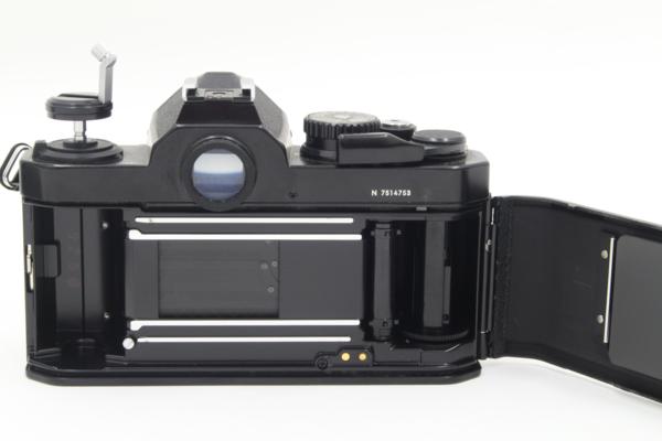 Nikon（ニコン）FM2 フィルム一眼レフカメラ・レンズ AF NIKKOR 50mm F1.8 + モータードライブ MD-12の画像1