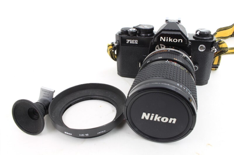 Nikon（ニコン）FM2 フィルム一眼レフカメラ  ブラック / 28-85㎜ F3.5-4.5 / マグニファイヤーDG-2の画像1
