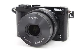 Nikon ニコン ミラーレス一眼カメラ 1J 5 10-30mm 1:3.5-5.6 VRの買取り品の画像