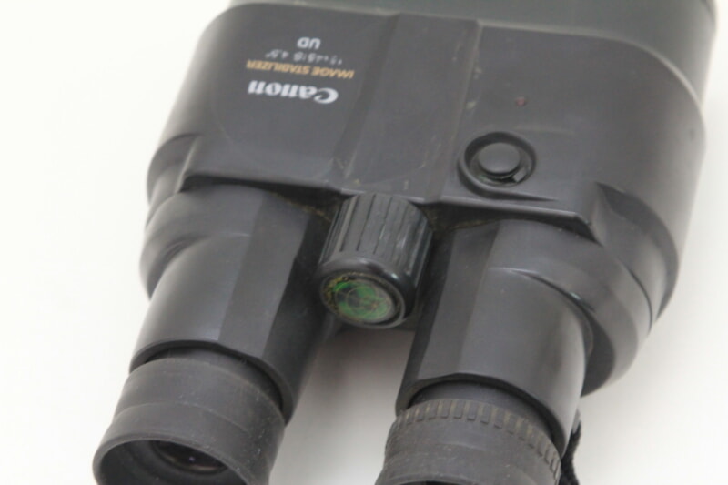 Canon（キヤノン）IMAGE STABILIZER 15×45 IS 4.5° UD 双眼鏡の画像1