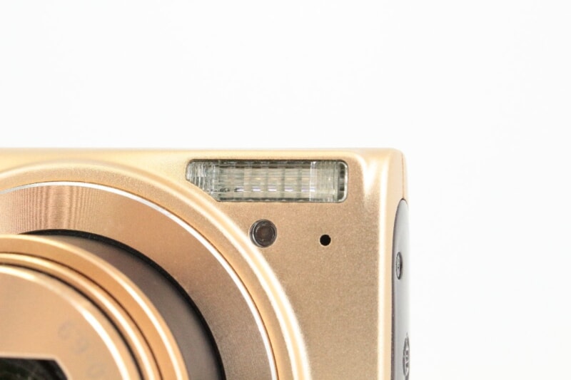 Canon（キヤノン）IXY 620F コンパクトデジタルカメラの画像1