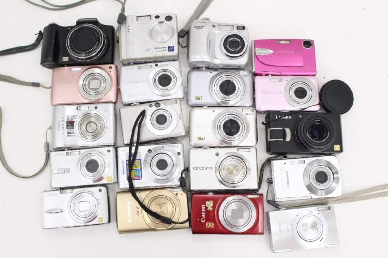 コンパクトデジタルカメラ Panasonic / SONY / Canon などの画像1