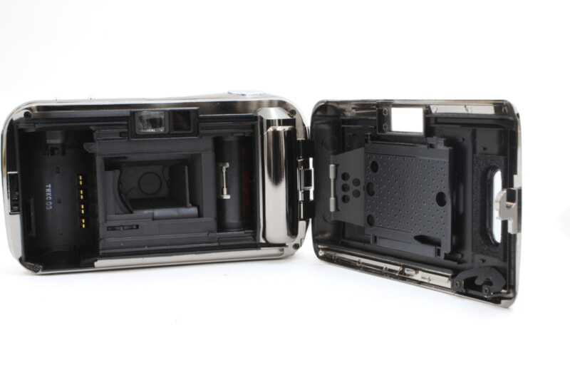 OLYMPUS（オリンパス）μ [mju:] LIMITED 限定生産品 メタリックシルバーブラックボディーの画像1