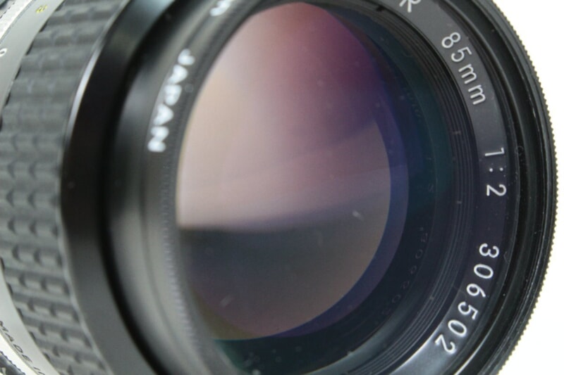 Nikon（ニコン）NIKKOR 85mm F2 中望遠レンズの画像1