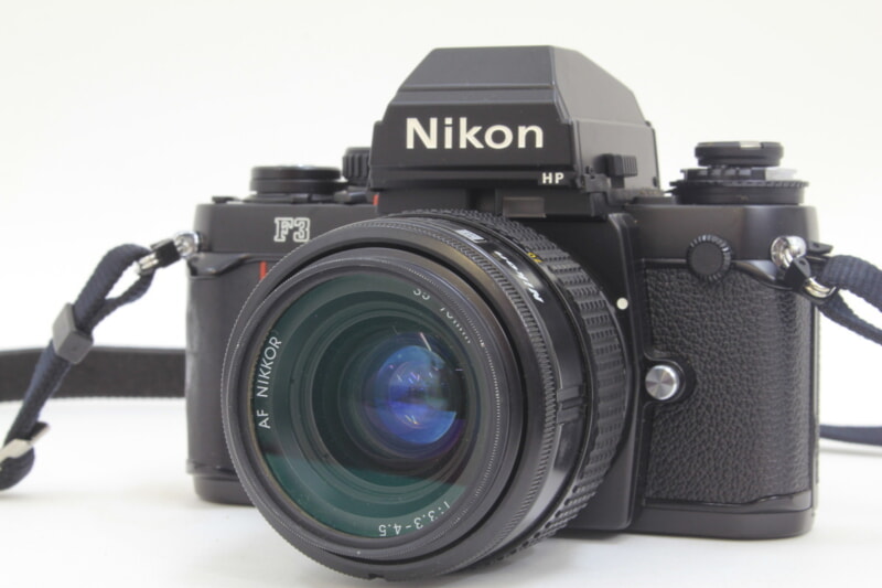 Nikon（ニコン）F3 フィルム一眼レフカメラ ブラック・レンズ AF NIKKOR 35-70mm F3.3-4.5の画像1