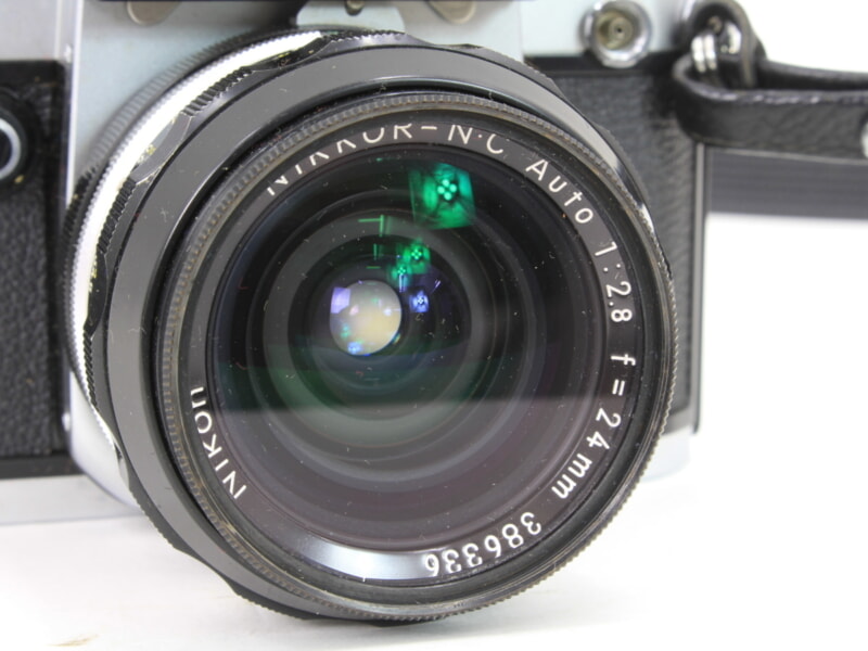 Nikon（ニコン） F2 機械式 フィルム一眼レフカメラ / Nikkor-N.C Auto 24mm F2.8の画像1